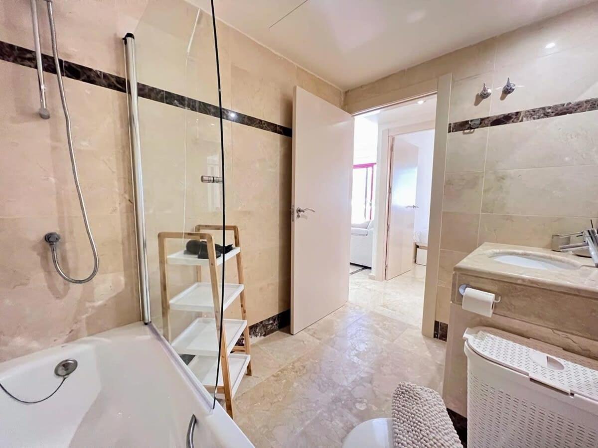 Modern 2 Bedroom Beachside Apartment Nr72 لوس الكاثاريس المظهر الخارجي الصورة